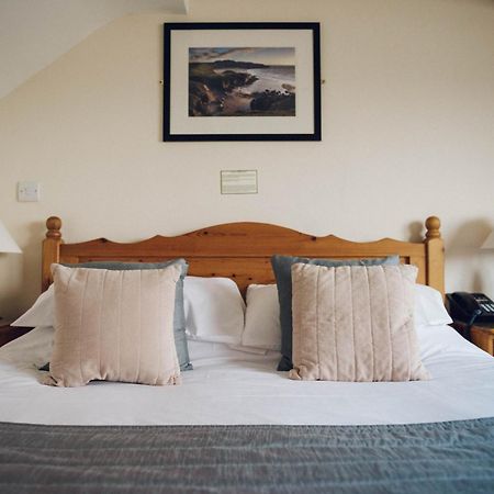 Gwesty Ty Newydd Hotel Абърдарън Екстериор снимка