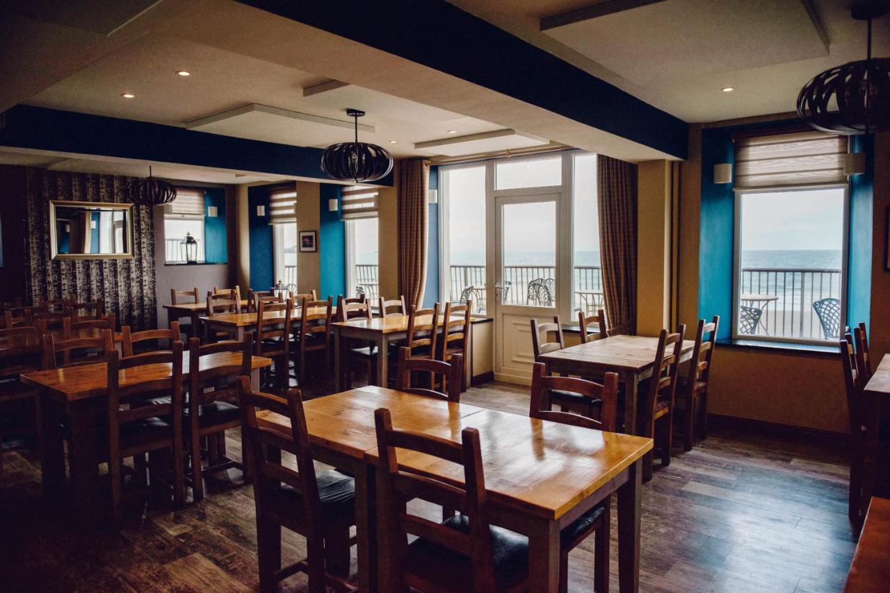 Gwesty Ty Newydd Hotel Абърдарън Екстериор снимка
