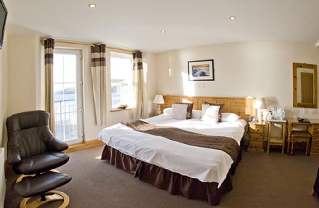 Gwesty Ty Newydd Hotel Абърдарън Стая снимка